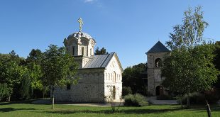 Манастир Старо Хопово
